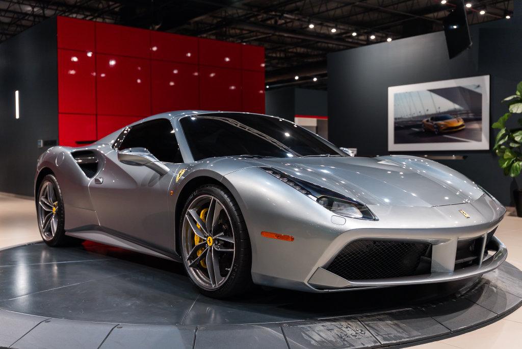 http://www.koenigseggchicago.com/galleria_images/185/185_p49_l.jpg