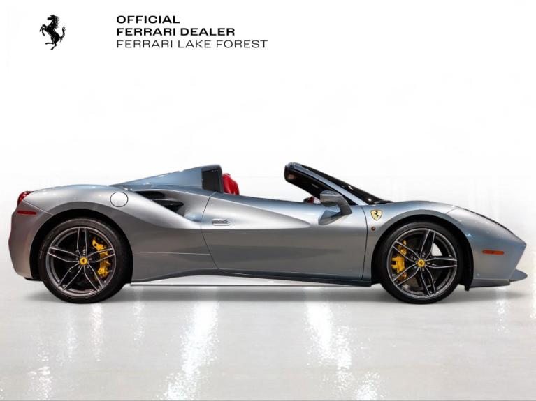 http://www.koenigseggchicago.com/galleria_images/185/185_p9_f.jpg