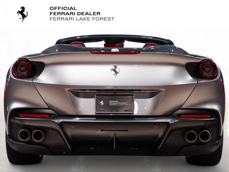 http://www.koenigseggchicago.com/galleria_images/186/186_p11_f.jpg