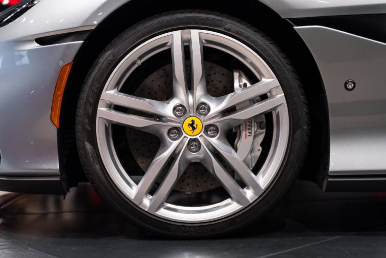 http://www.koenigseggchicago.com/galleria_images/186/186_p13_f.jpg