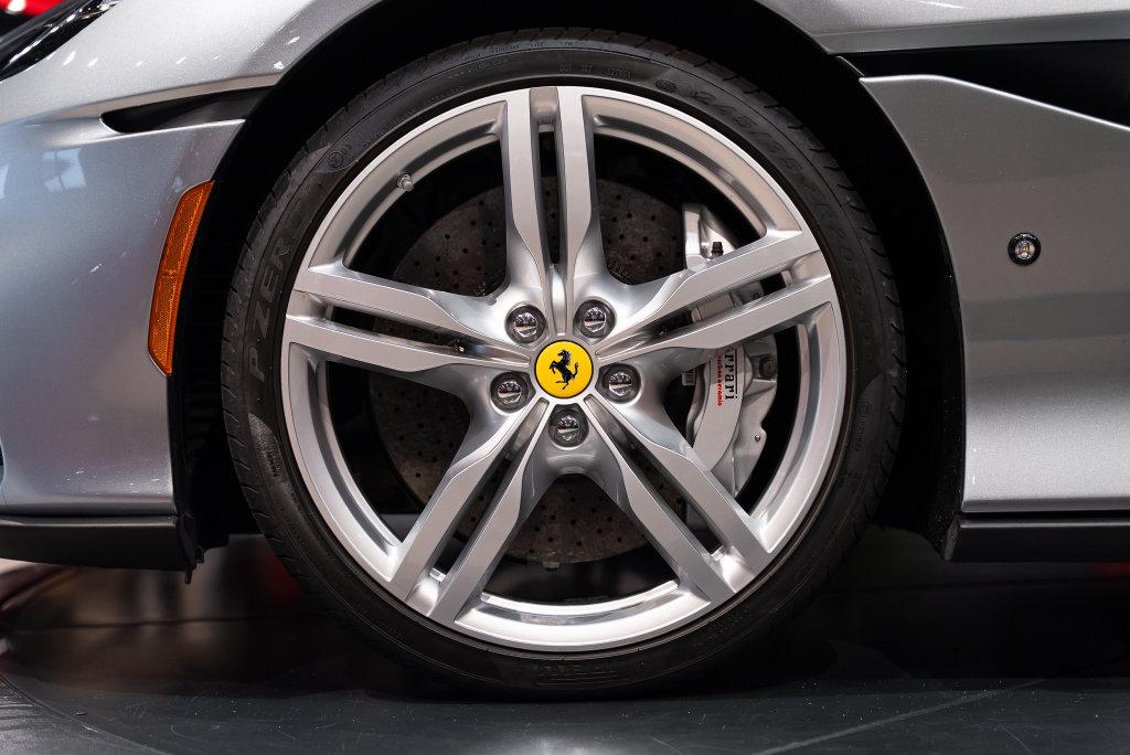http://www.koenigseggchicago.com/galleria_images/186/186_p13_l.jpg