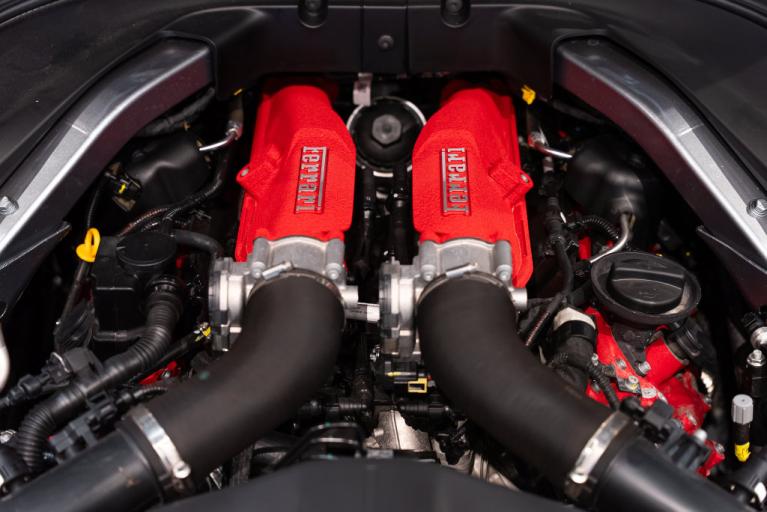 http://www.koenigseggchicago.com/galleria_images/186/186_p19_f.jpg