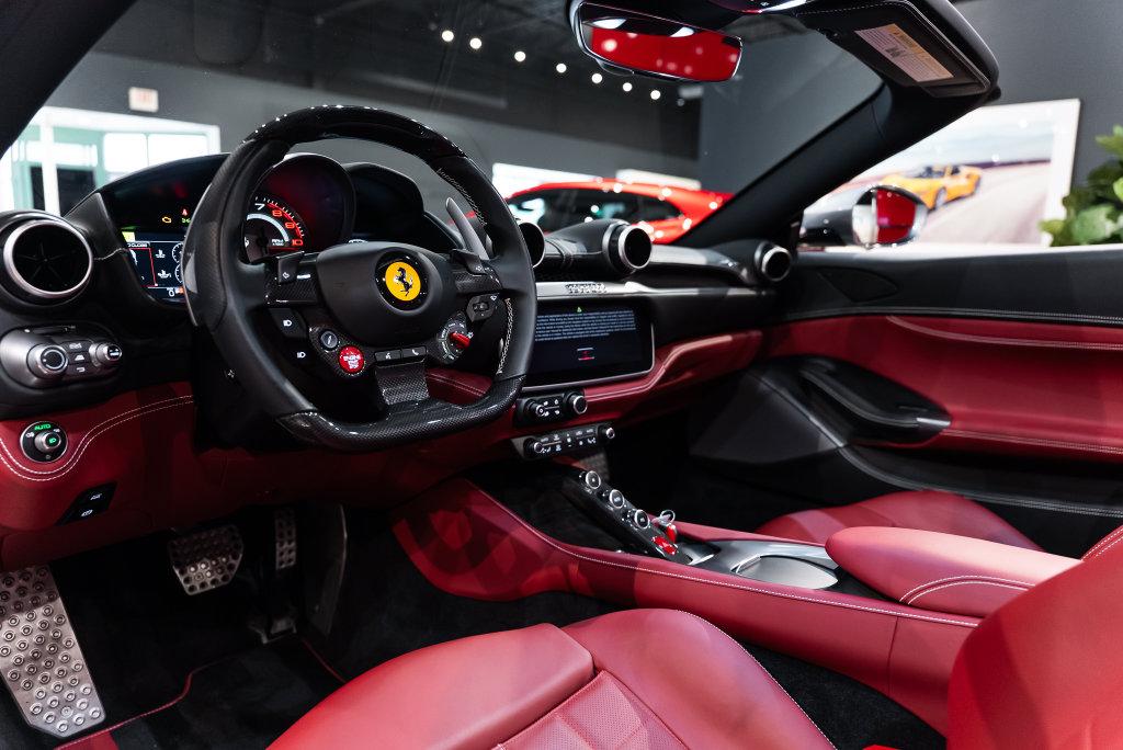 http://www.koenigseggchicago.com/galleria_images/186/186_p25_l.jpg