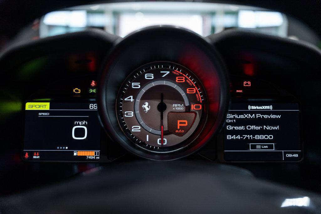 http://www.koenigseggchicago.com/galleria_images/186/186_p32_l.jpg