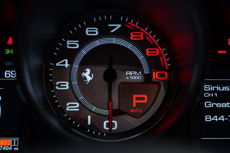 http://www.koenigseggchicago.com/galleria_images/186/186_p33_f.jpg