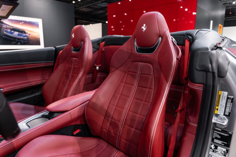 http://www.koenigseggchicago.com/galleria_images/186/186_p4_f.jpg