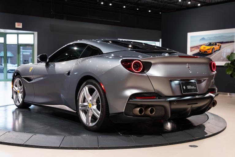 http://www.koenigseggchicago.com/galleria_images/186/186_p59_f.jpg