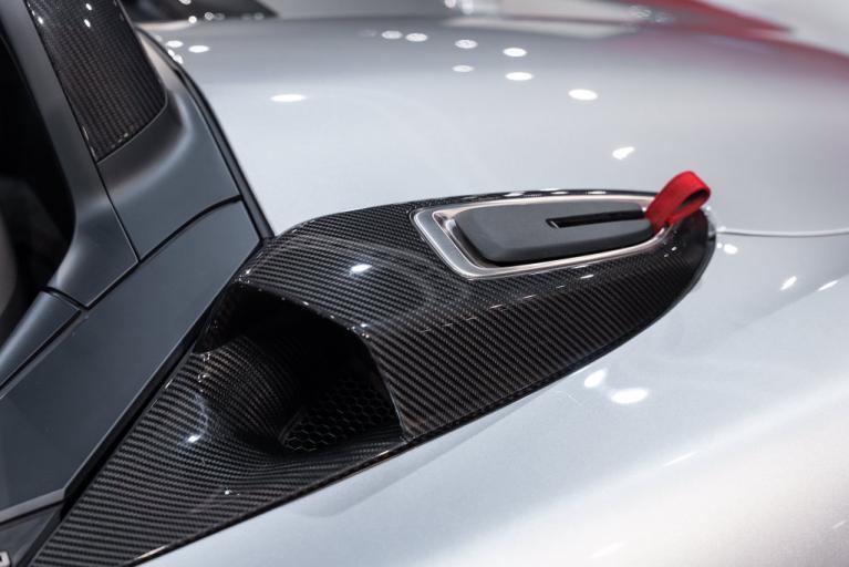http://www.koenigseggchicago.com/galleria_images/187/187_p11_f.jpg
