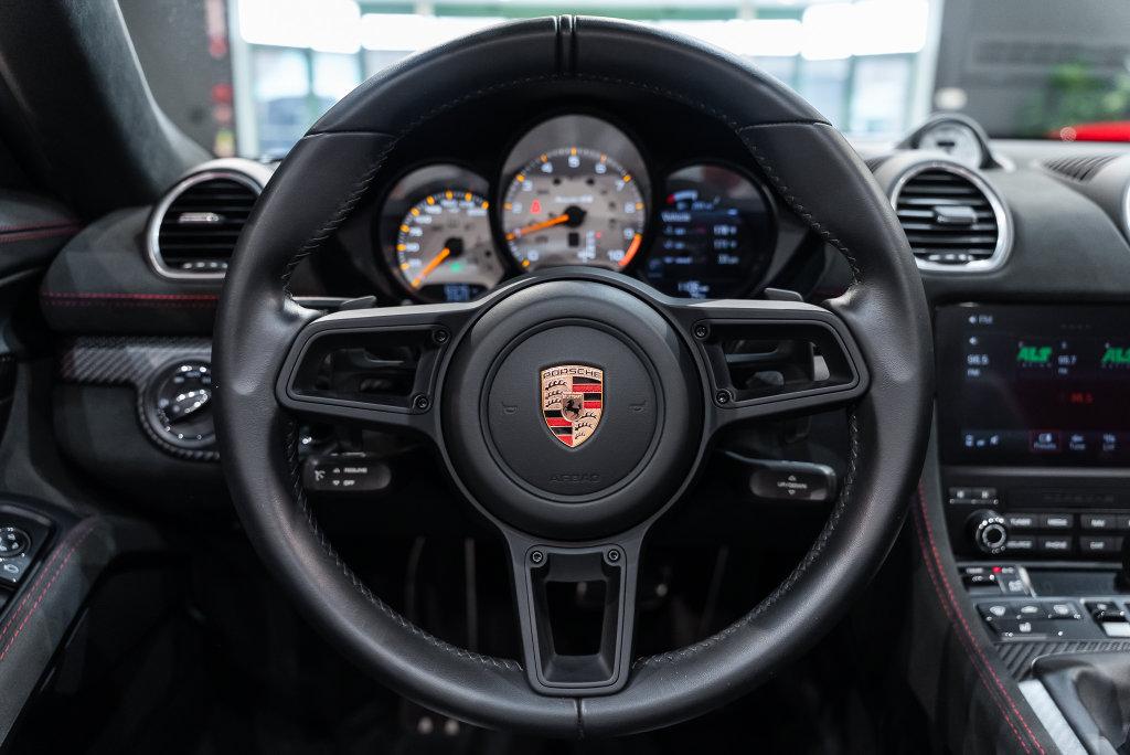 http://www.koenigseggchicago.com/galleria_images/187/187_p2_l.jpg