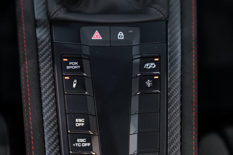 http://www.koenigseggchicago.com/galleria_images/187/187_p35_f.jpg