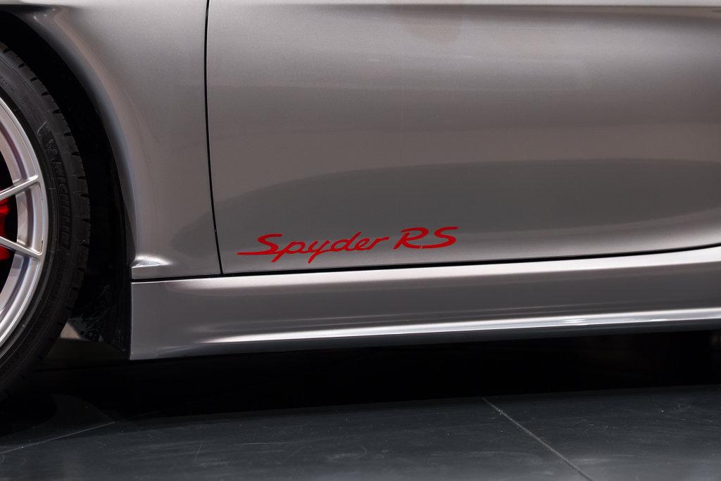 http://www.koenigseggchicago.com/galleria_images/187/187_p4_l.jpg
