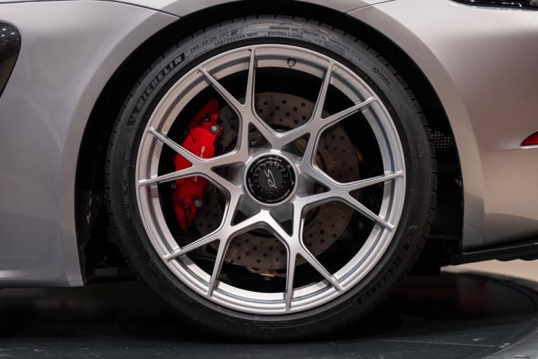 http://www.koenigseggchicago.com/galleria_images/187/187_p6_f.jpg