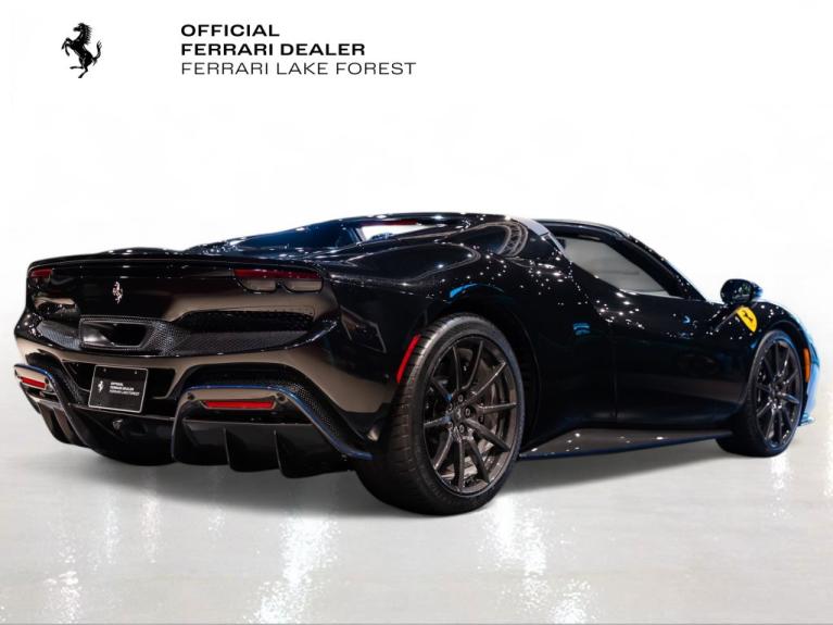 http://www.koenigseggchicago.com/galleria_images/188/188_p10_f.jpg