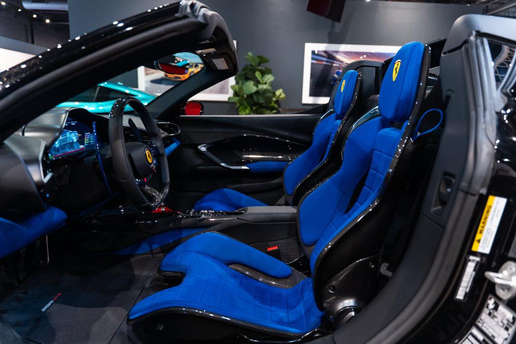 http://www.koenigseggchicago.com/galleria_images/188/188_p28_l.jpg