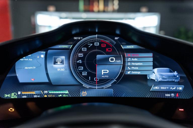 http://www.koenigseggchicago.com/galleria_images/188/188_p35_f.jpg