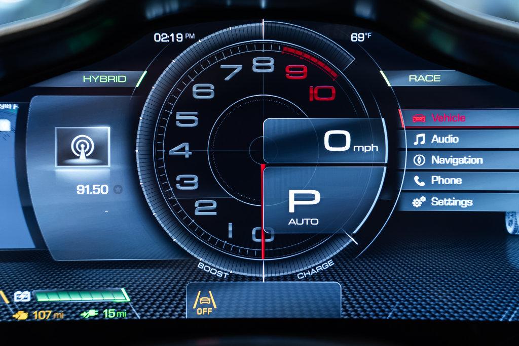 http://www.koenigseggchicago.com/galleria_images/188/188_p36_l.jpg
