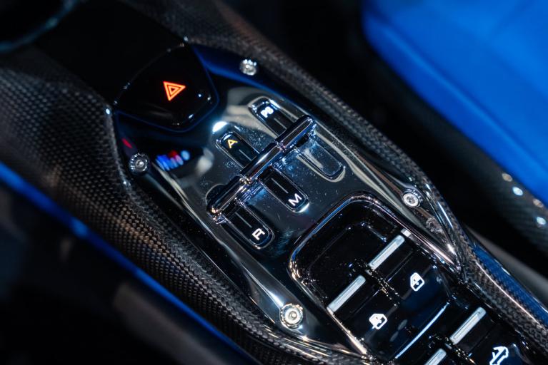 http://www.koenigseggchicago.com/galleria_images/188/188_p42_f.jpg