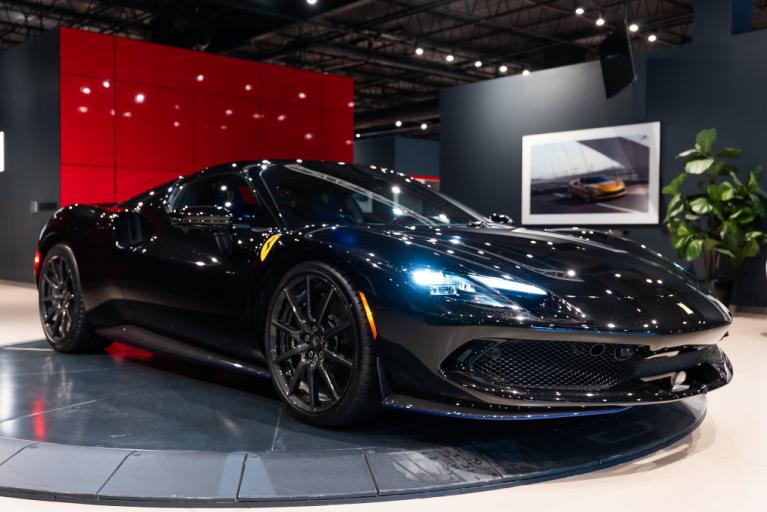 http://www.koenigseggchicago.com/galleria_images/188/188_p47_f.jpg