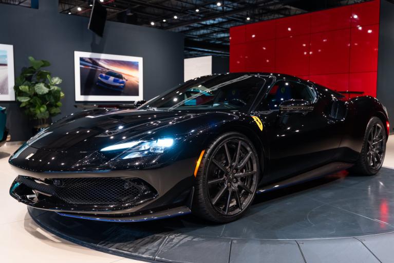 http://www.koenigseggchicago.com/galleria_images/188/188_p48_f.jpg