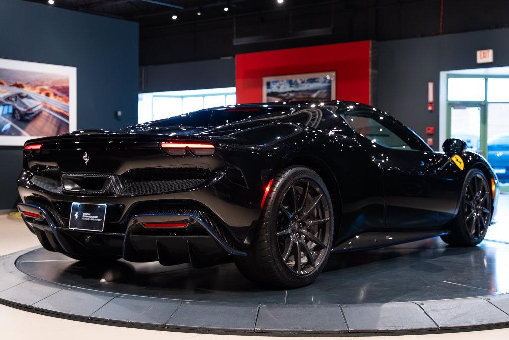 http://www.koenigseggchicago.com/galleria_images/188/188_p50_l.jpg
