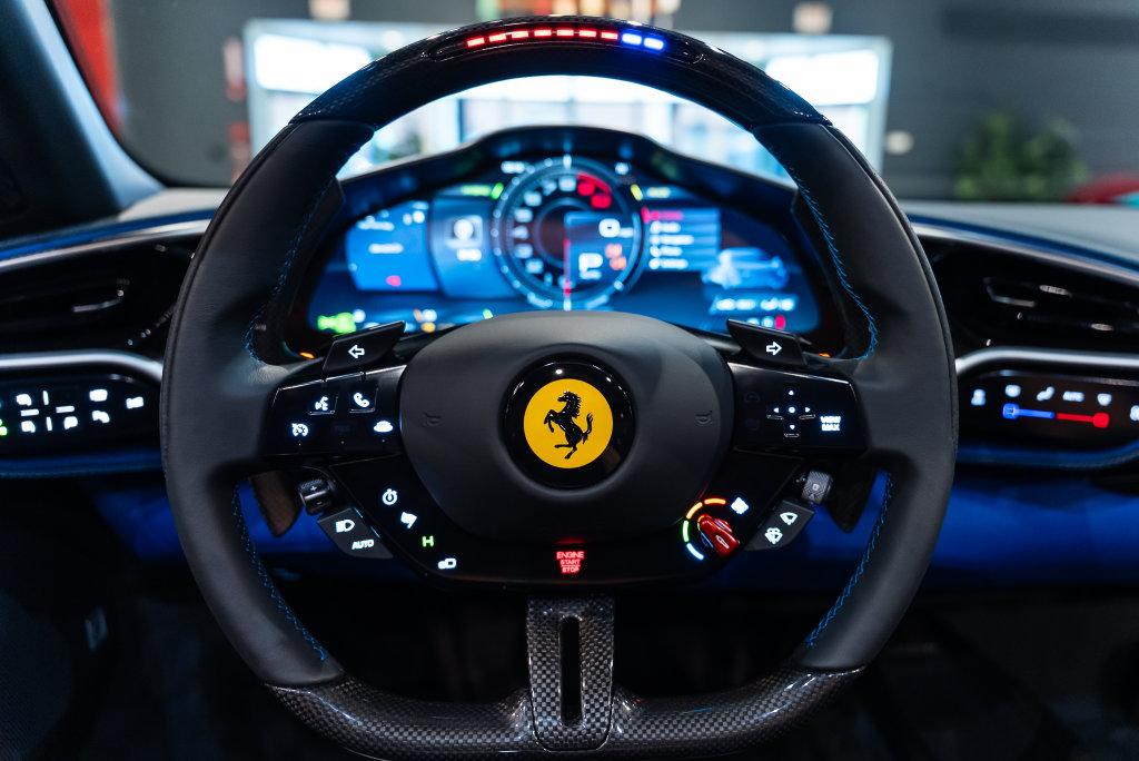 http://www.koenigseggchicago.com/galleria_images/188/188_p5_l.jpg
