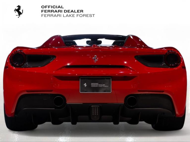 http://www.koenigseggchicago.com/galleria_images/189/189_p11_f.jpg