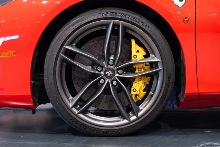 http://www.koenigseggchicago.com/galleria_images/189/189_p13_f.jpg