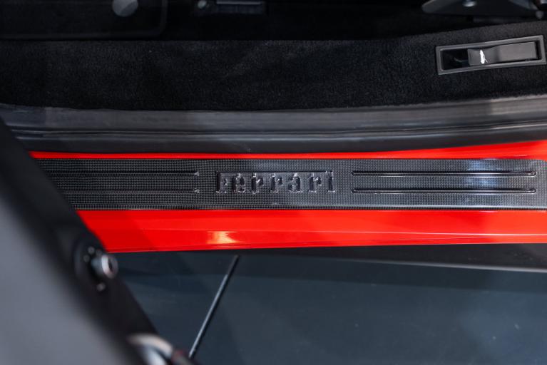 http://www.koenigseggchicago.com/galleria_images/189/189_p25_f.jpg