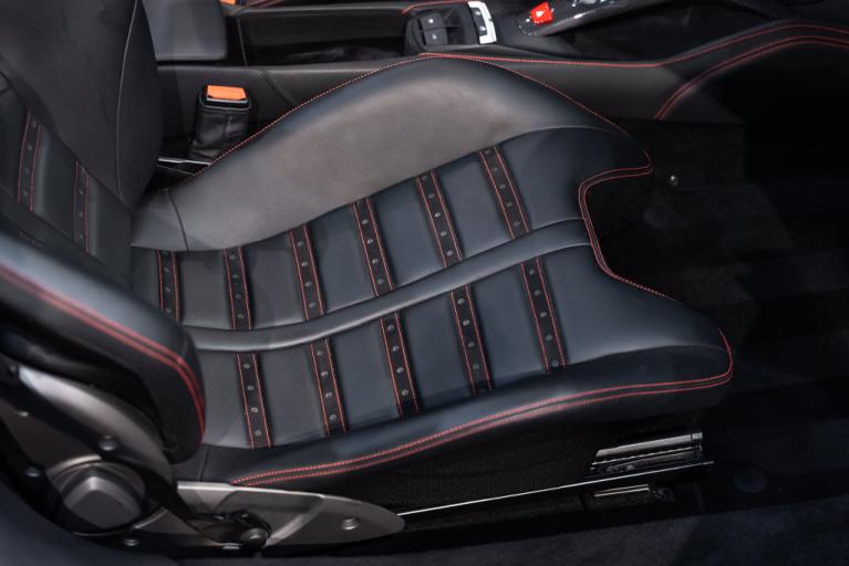 http://www.koenigseggchicago.com/galleria_images/189/189_p29_f.jpg