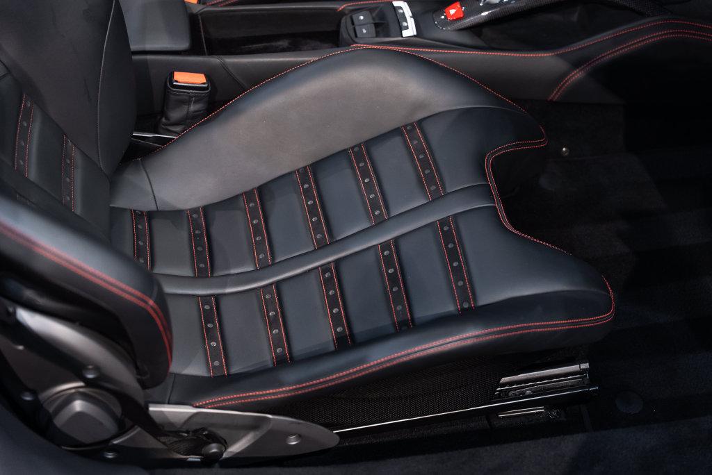 http://www.koenigseggchicago.com/galleria_images/189/189_p29_l.jpg