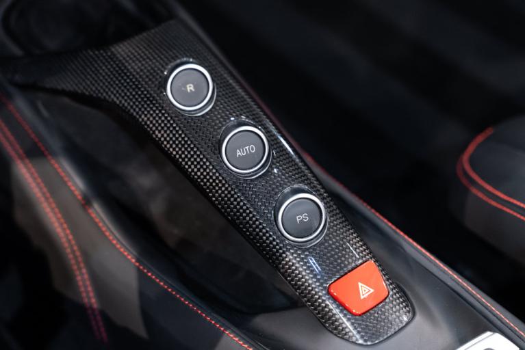 http://www.koenigseggchicago.com/galleria_images/189/189_p30_f.jpg