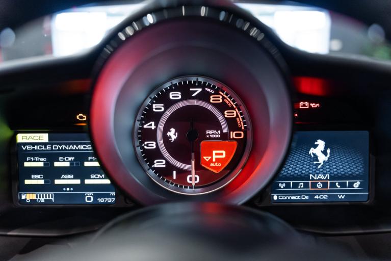 http://www.koenigseggchicago.com/galleria_images/189/189_p40_f.jpg