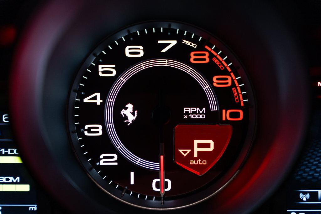 http://www.koenigseggchicago.com/galleria_images/189/189_p41_l.jpg