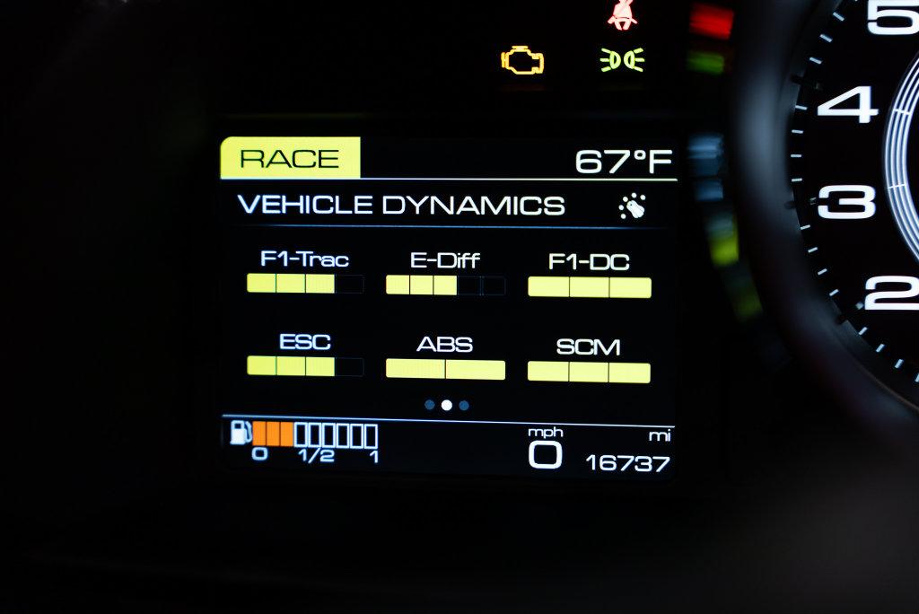 http://www.koenigseggchicago.com/galleria_images/189/189_p42_l.jpg