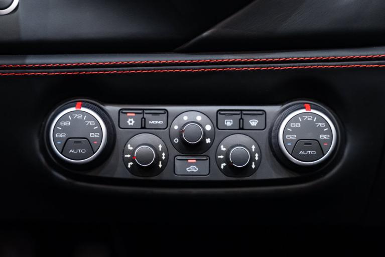 http://www.koenigseggchicago.com/galleria_images/189/189_p48_f.jpg
