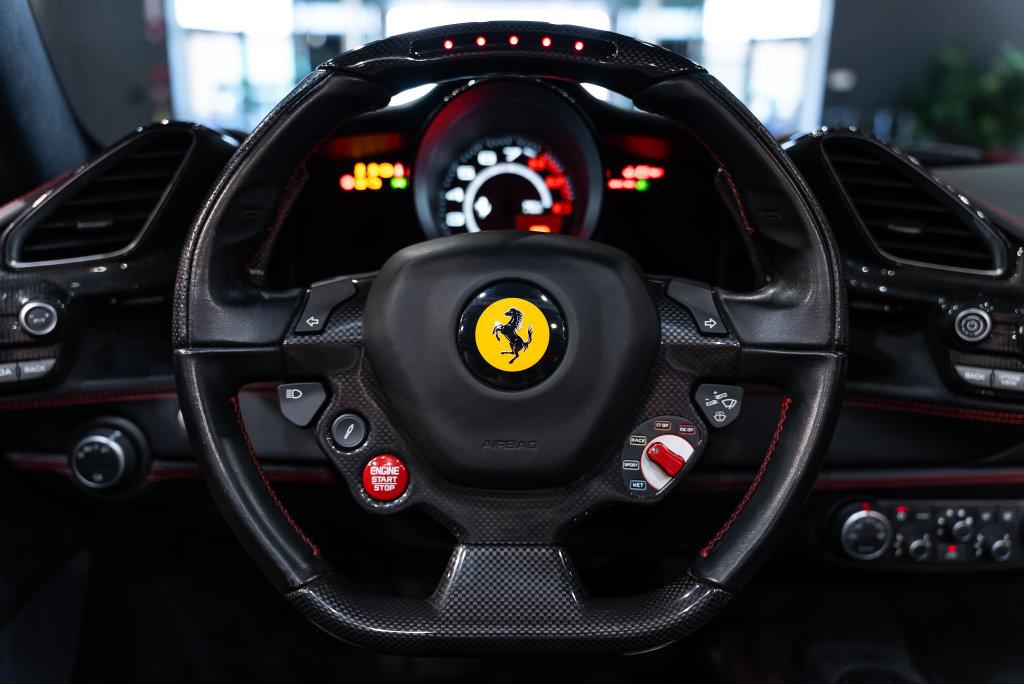 http://www.koenigseggchicago.com/galleria_images/189/189_p5_l.jpg