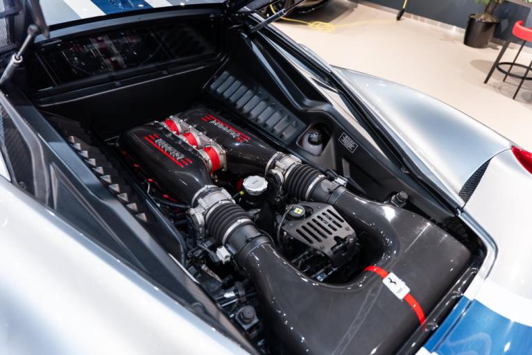 http://www.koenigseggchicago.com/galleria_images/190/190_p17_f.jpg