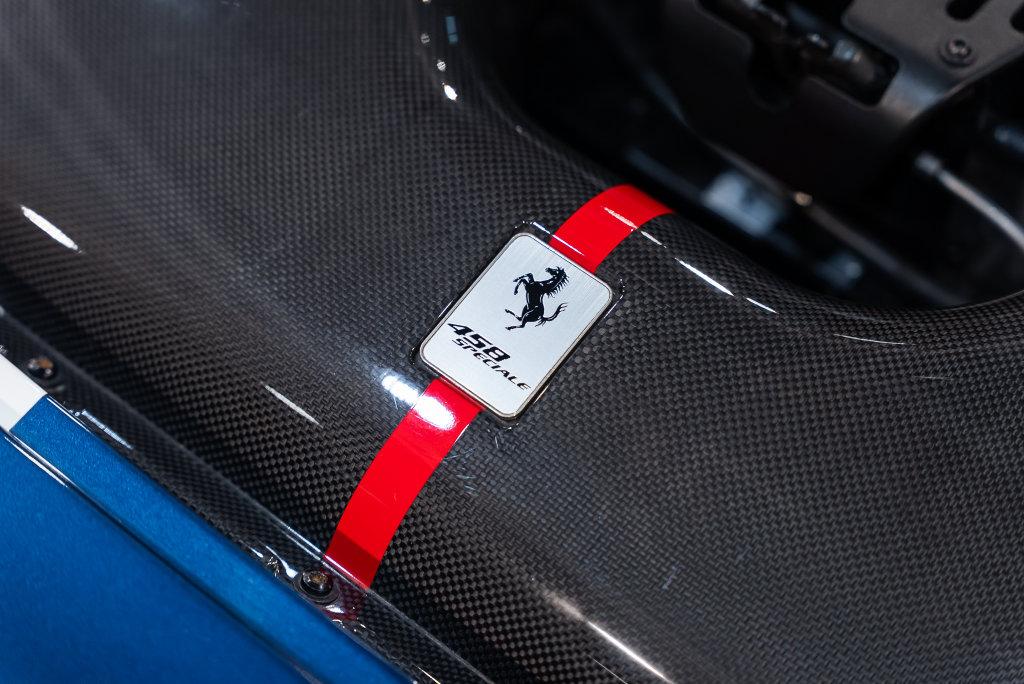 http://www.koenigseggchicago.com/galleria_images/190/190_p20_l.jpg
