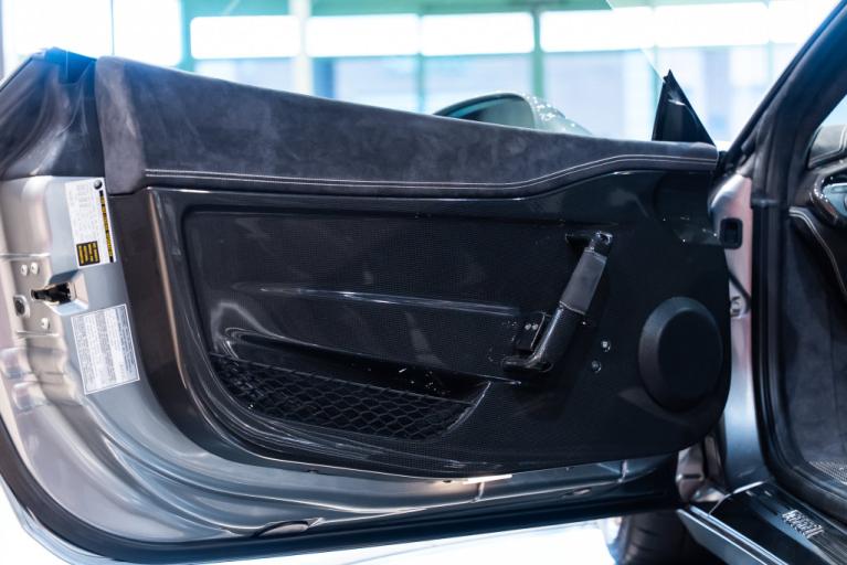 http://www.koenigseggchicago.com/galleria_images/190/190_p32_f.jpg
