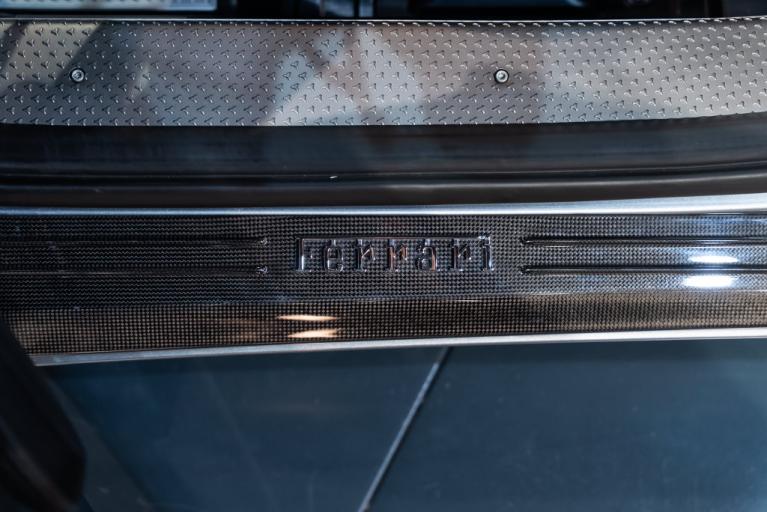 http://www.koenigseggchicago.com/galleria_images/190/190_p33_f.jpg