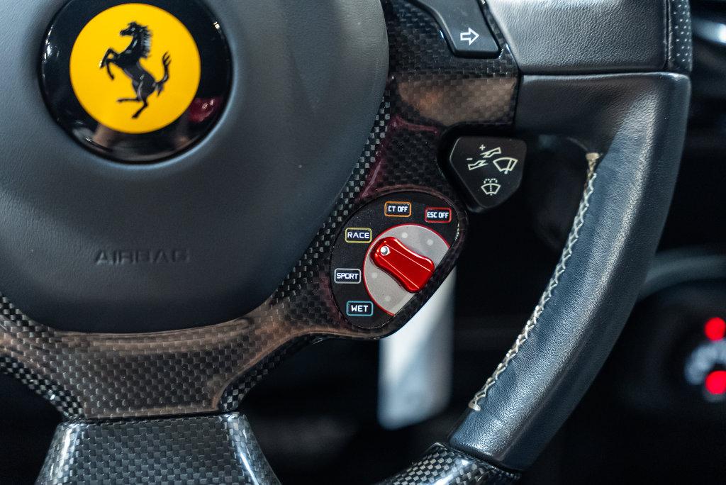 http://www.koenigseggchicago.com/galleria_images/190/190_p37_l.jpg