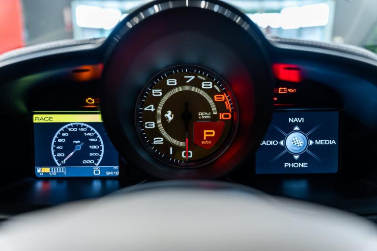 http://www.koenigseggchicago.com/galleria_images/190/190_p41_f.jpg