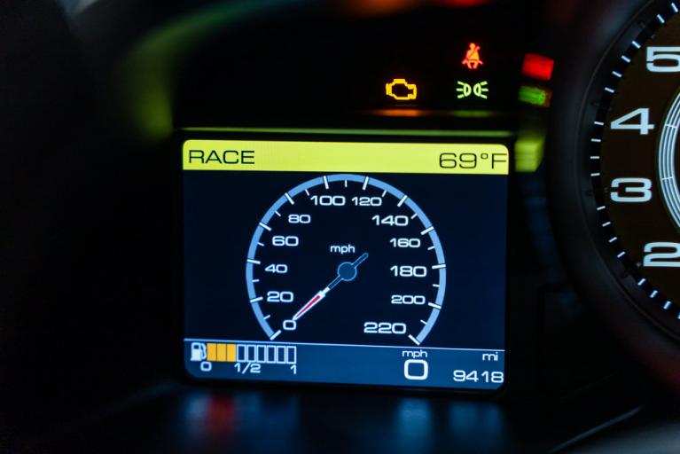 http://www.koenigseggchicago.com/galleria_images/190/190_p43_f.jpg