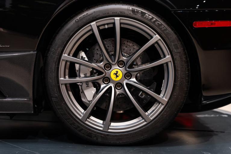 http://www.koenigseggchicago.com/galleria_images/191/191_p14_f.jpg