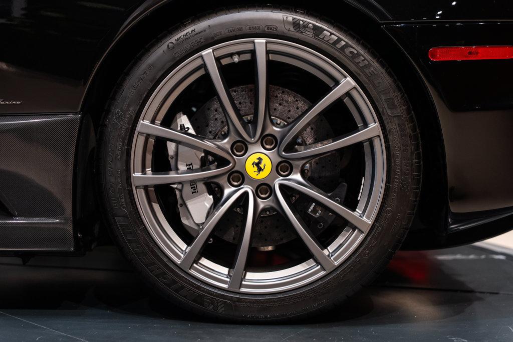 http://www.koenigseggchicago.com/galleria_images/191/191_p14_l.jpg
