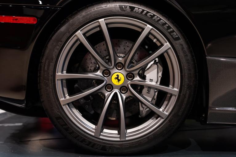 http://www.koenigseggchicago.com/galleria_images/191/191_p15_f.jpg