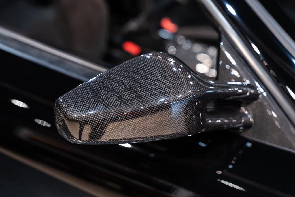 http://www.koenigseggchicago.com/galleria_images/191/191_p17_l.jpg