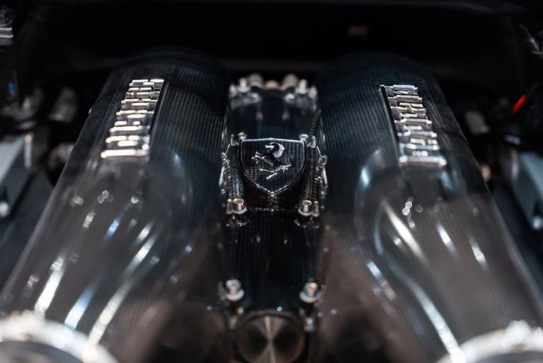 http://www.koenigseggchicago.com/galleria_images/191/191_p18_f.jpg