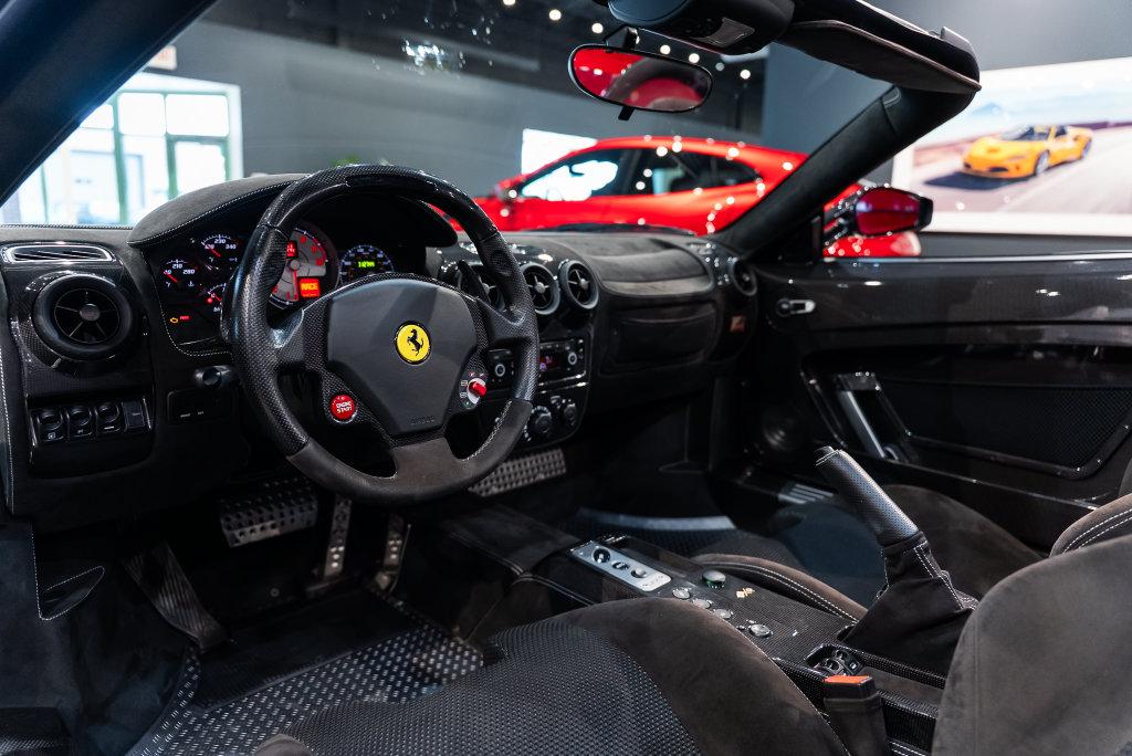 http://www.koenigseggchicago.com/galleria_images/191/191_p29_l.jpg