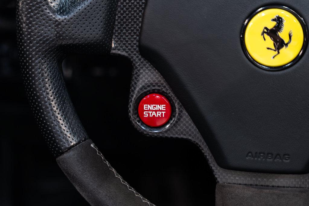 http://www.koenigseggchicago.com/galleria_images/191/191_p30_l.jpg